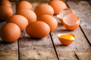 Trứng gà bao nhiêu calo?